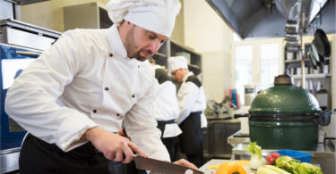como contratar um chef de cozinha