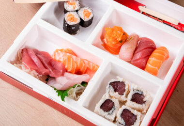 Embalagem para delivery de sushi: sem amassar nem umedecer